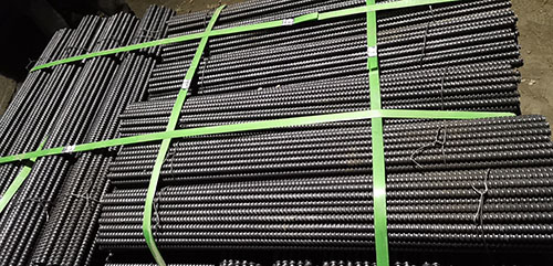 億度建材通絲螺桿出口發(fā)往牙買加