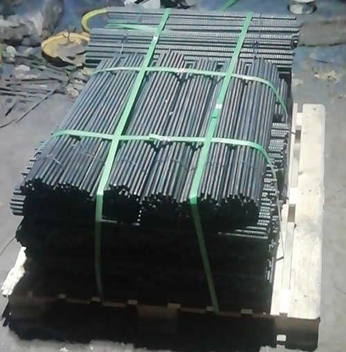 億度建材通絲螺桿出口發(fā)往牙買加